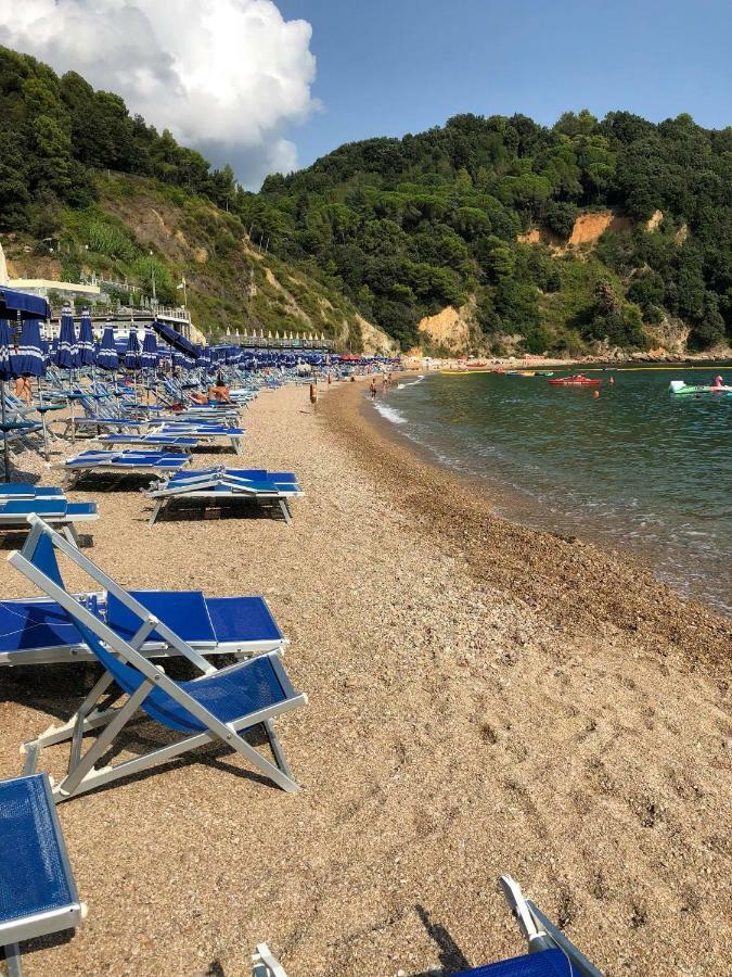 La Castellana una finestra sul mare Pitelli Esterno foto